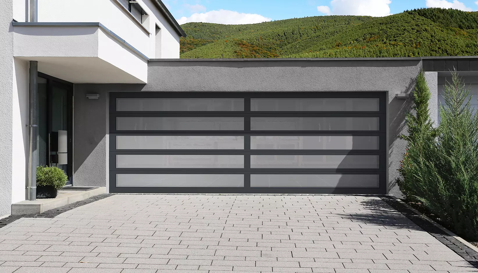 Aluminum garage door